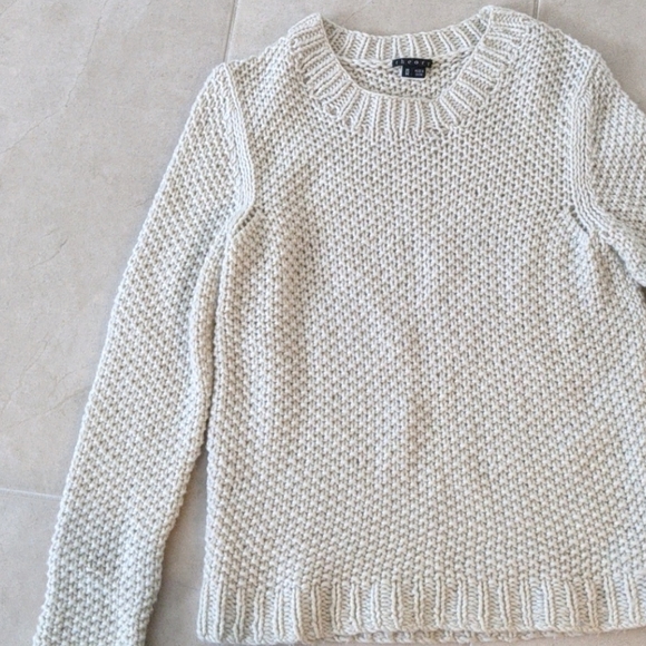Long sleeve knit Theory top, like new! - Picture 3 of 4